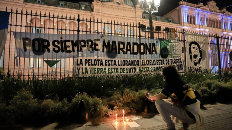 EN VIVO El pueblo despide a Maradona en la Casa Rosada
