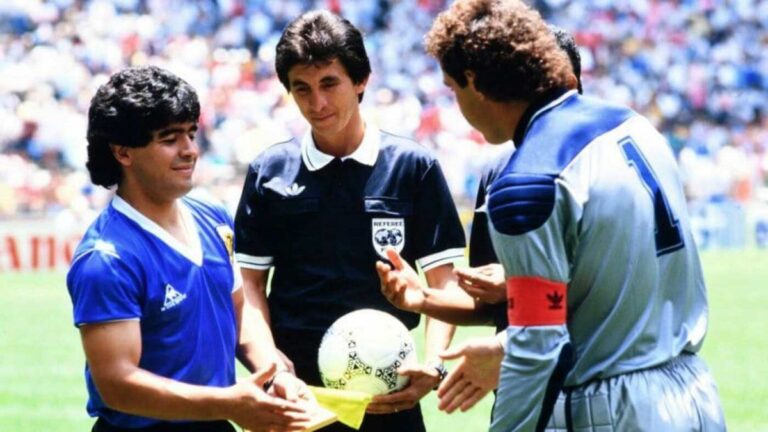 ¿Se viene un Argentina-Inglaterra en homenaje a Maradona?